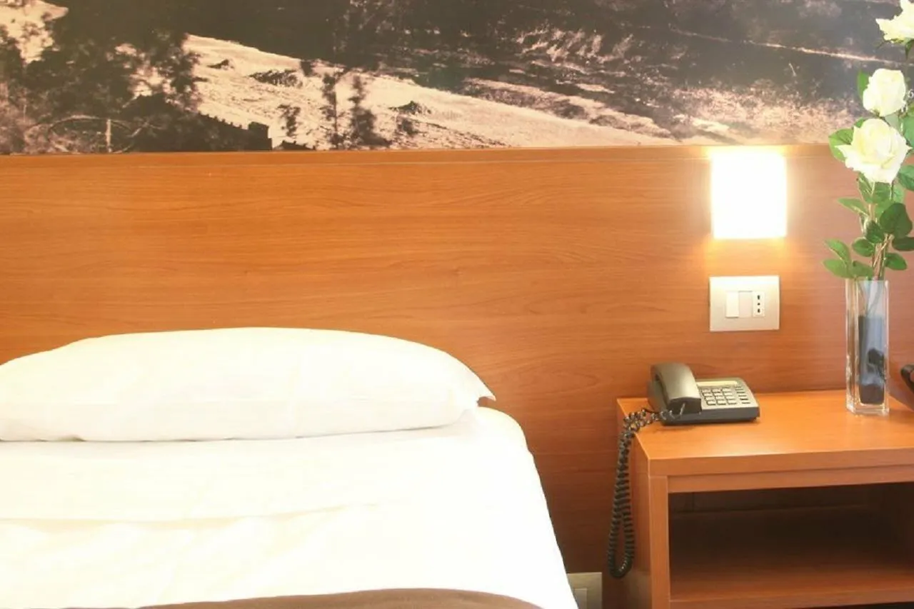 B&B Hotel Milano Portello 4*, Milan