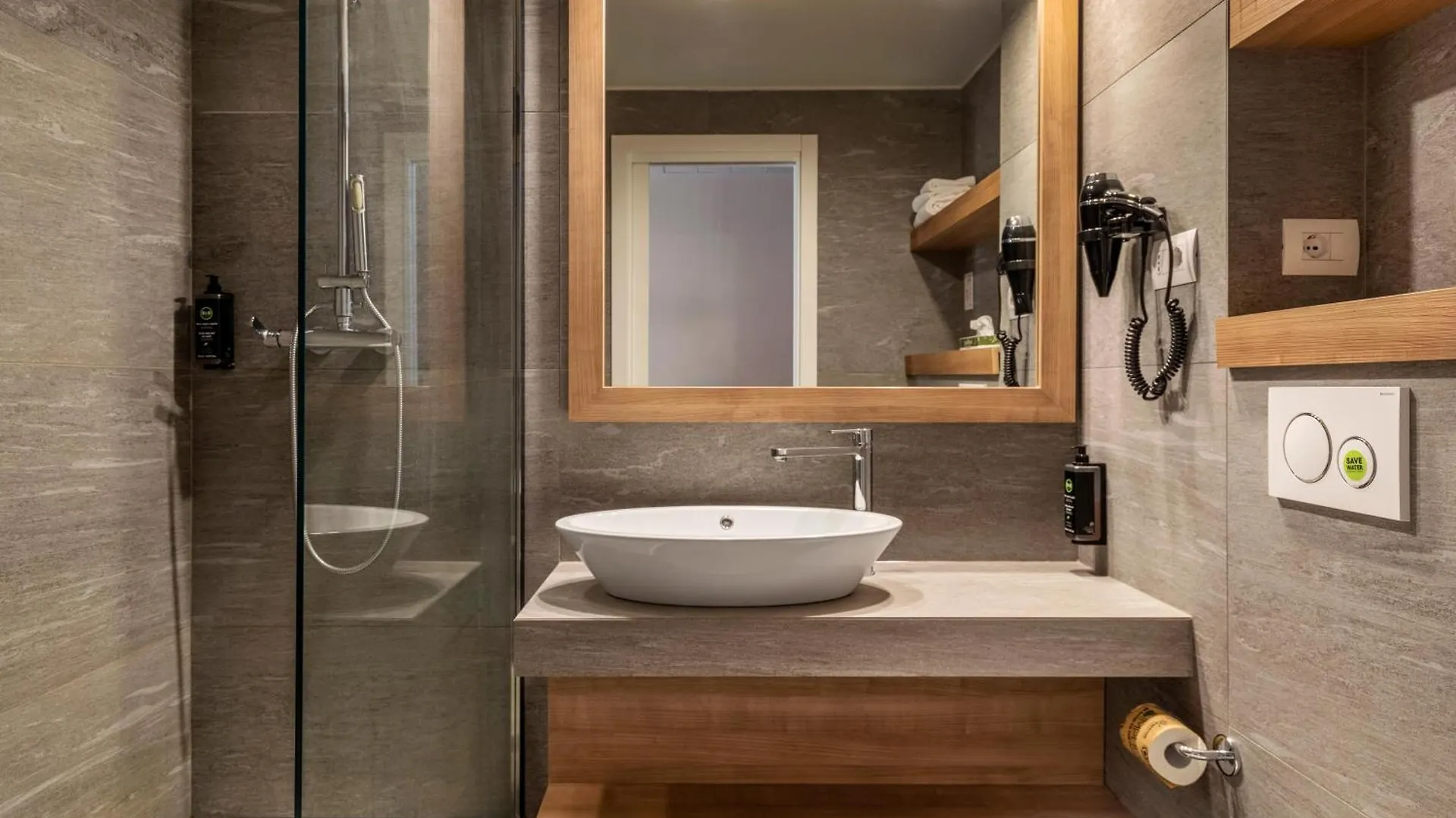****  B&B Hotel Milano Portello Italy